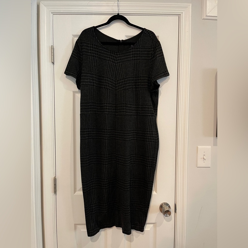 Universal Standard Sonya Satin Shift Dress Black V-Neck Size